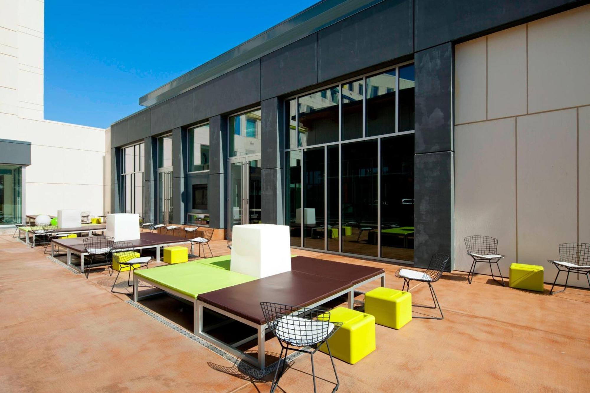 Hotel Aloft San Francisco Airport