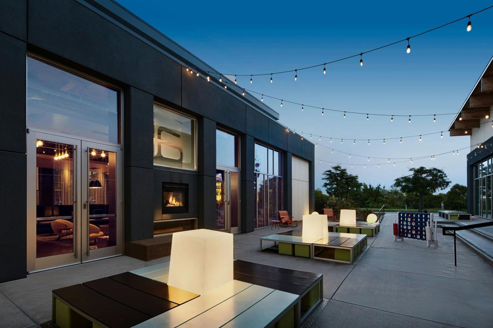 Aloft San Francisco Airport 4*